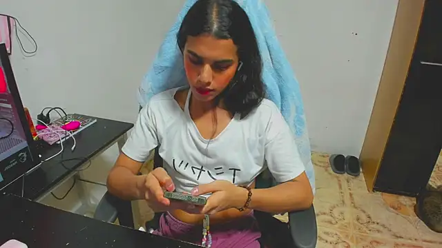 Kim Wexler online show from 04.21.26