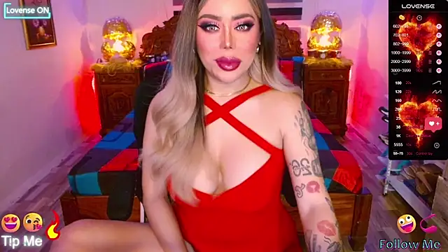 Snapshot of Magnificent_Goddess chatting on 10.05.25 Magnificent Goddess online show from 10.05.25