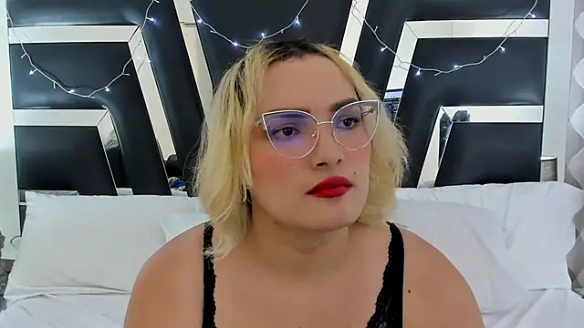 Snapshot of katya_kozlov chatting on 02.07.25 katya kozlov online show from 02.07.25