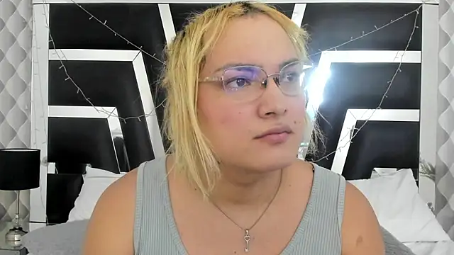 Snapshot of katya_kozlov chatting on 11.22.25 katya kozlov online show from 11.22.25