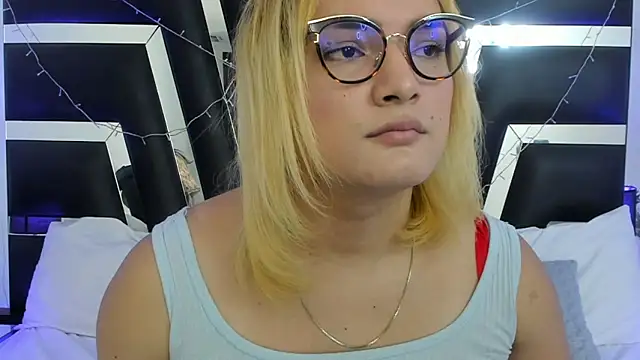 Snapshot of katya_kozlov chatting on 02.25.26 katya kozlov online show from 02.25.26