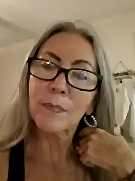 EvaRobinson online show from 12.13.24