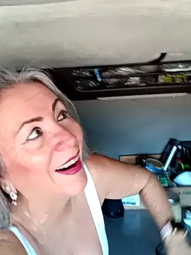 EvaRobinson online show from 12.30.24