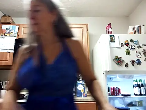 EvaRobinson online show from 01.18.25