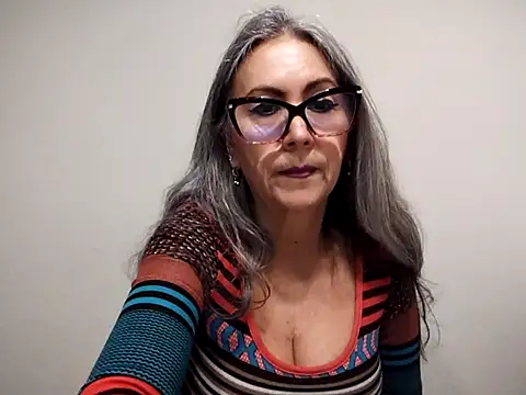 EvaRobinson online show from 01.21.25