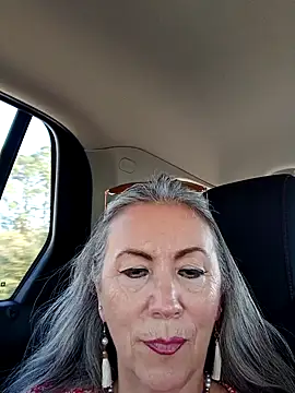 EvaRobinson online show from 02.08.25