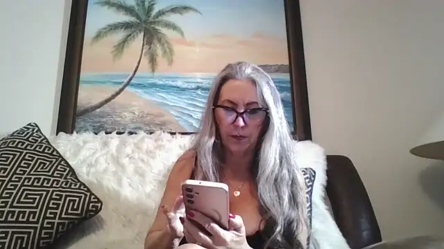 EvaRobinson online show from 02.19.25