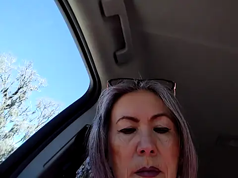 EvaRobinson online show from 02.21.25