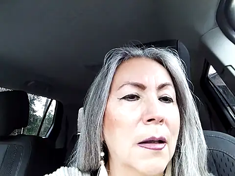 EvaRobinson online show from 02.24.25