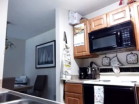 EvaRobinson online show from 03.06.25