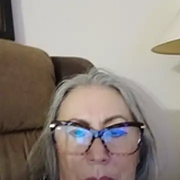 EvaRobinson online show from 10.28.25