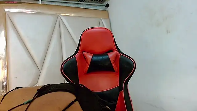 Snapshot of sweet_brunettex_lovingyou chatting on 03.23.25 sweet brunettex lovingyou online show from 03.23.25