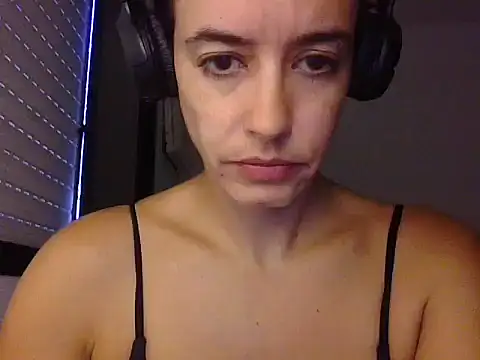 Snapshot of melaniepatterson chatting on 05.11.26 melaniepatterson online show from 05.11.26