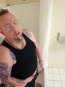 Snapshot of Littledick007007 chatting on 09.19.25 Littledick007007 online show from 09.19.25