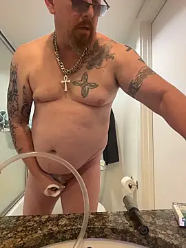 Snapshot of Littledick007007 chatting on 12.02.25 Littledick007007 online show from 12.02.25