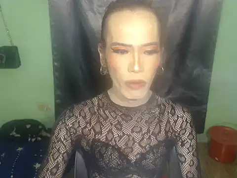 Snapshot of asianBIGjha chatting on 11.25.25 asianBIGjha online show from 11.25.25