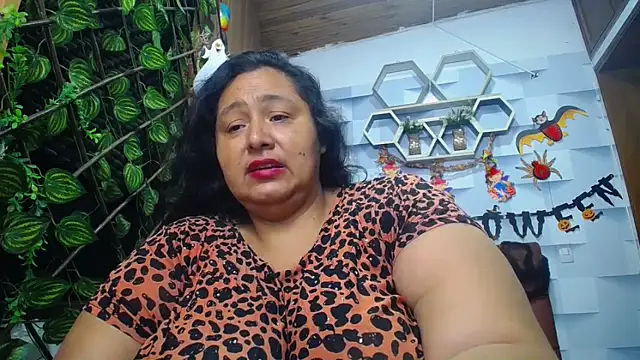 TistMature online show from 10.27.25