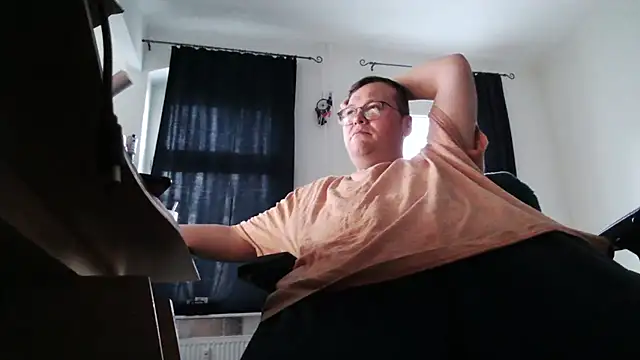 Snapshot of chubbysmallcock@xh chatting on 02.03.26 chubbysmallcockxh online show from 02.03.26