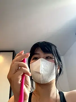 Snapshot of Onee-Chew chatting on 01.13.26 Onee-Chew online show from 01.13.26