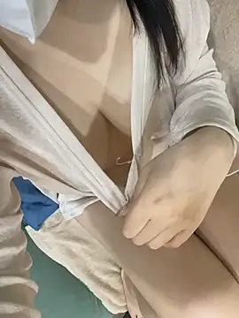 Snapshot of Onee-Chew chatting on 01.17.26 Onee-Chew online show from 01.17.26