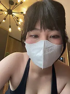 Snapshot of Onee-Chew chatting on 02.04.26 Onee-Chew online show from 02.04.26