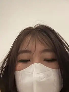 Snapshot of Onee-Chew chatting on 02.13.26 Onee-Chew online show from 02.13.26