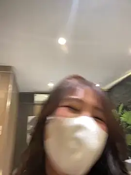 Snapshot of Onee-Chew chatting on 03.15.26 Onee-Chew online show from 03.15.26