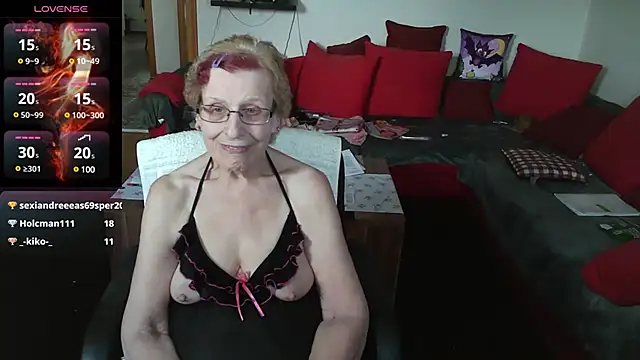 HeisseomaOriginal online show from 02.23.25