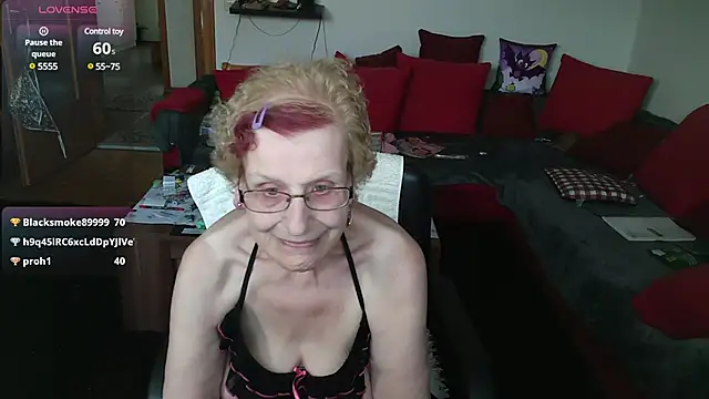 HeisseomaOriginal online show from 02.27.25