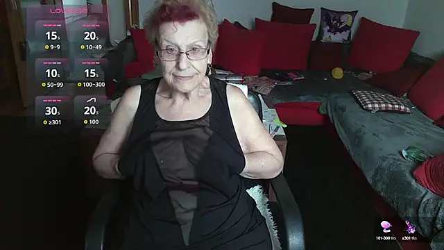 HeisseomaOriginal online show from 09.26.25