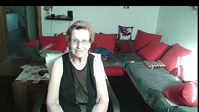 HeisseomaOriginal online show from 04.09.26