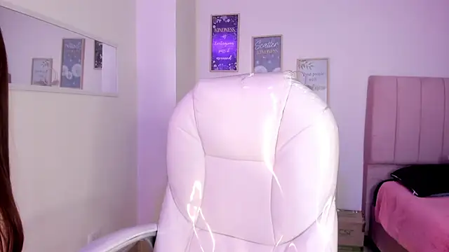 Snapshot of bluee_hazell chatting on 03.17.25 bluee hazell online show from 03.17.25