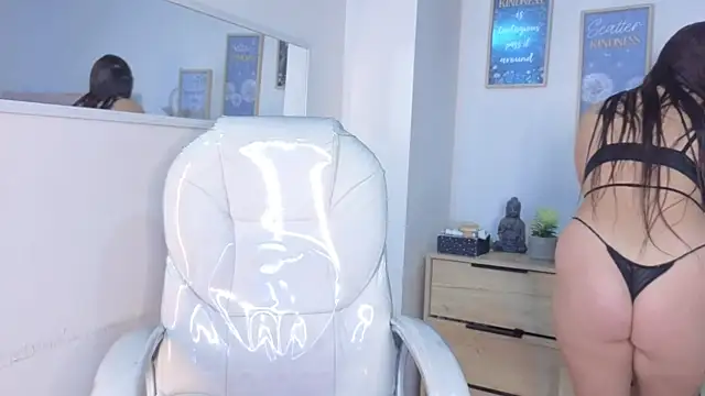 Snapshot of bluee_hazell chatting on 11.21.25 bluee hazell online show from 11.21.25