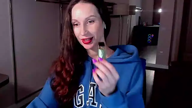 Mila Anders online show from 02.12.26