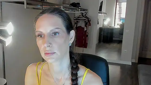 Mila Anders online show from 04.20.26