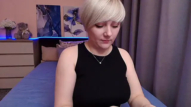 Snapshot of BlondPearl chatting on 07.06.26 BlondPearl online show from 07.06.26