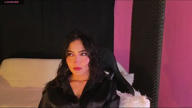 Snapshot of rosario215B chatting on 03.15.26 rosario215B online show from 03.15.26