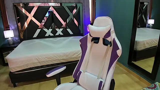 Linda4Petite online show from 01.28.25