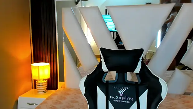 Linda4Petite online show from 10.11.25