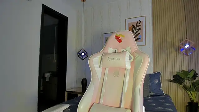 Snapshot of CameronCollins_ chatting on 10.27.25 CameronCollins online show from 10.27.25