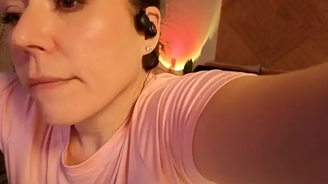 Ellie-L-Elizabeth online show from 02.28.26