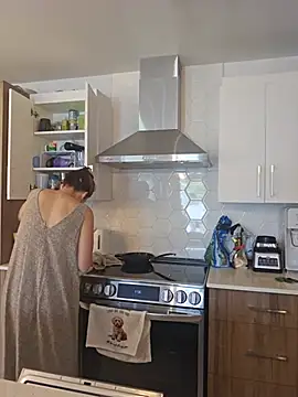 Ellie-L-Elizabeth online show from 06.19.26