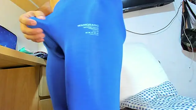 Snapshot of MikeMiller2 chatting on 04.12.26 MikeMiller2 online show from 04.12.26