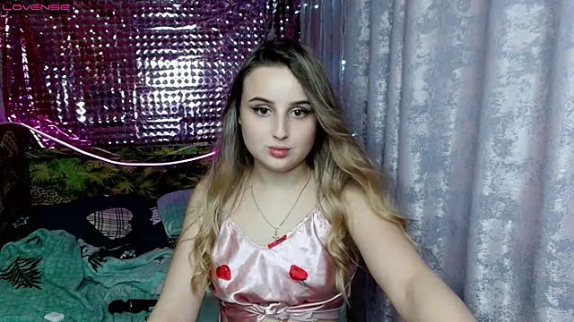 Snapshot of Careys_universe chatting on 12.16.24 Careys universe online show from 12.16.24