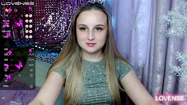 Snapshot of Careys_universe chatting on 01.25.25 Careys universe online show from 01.25.25