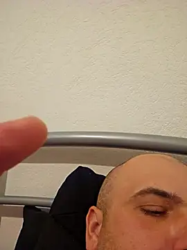 mario890605 online show from 09.17.25