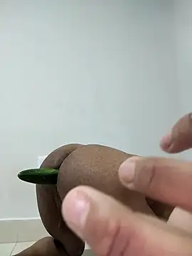 Snapshot of Rafael24445473 chatting on 11.22.25 Rafael24445473 online show from 11.22.25