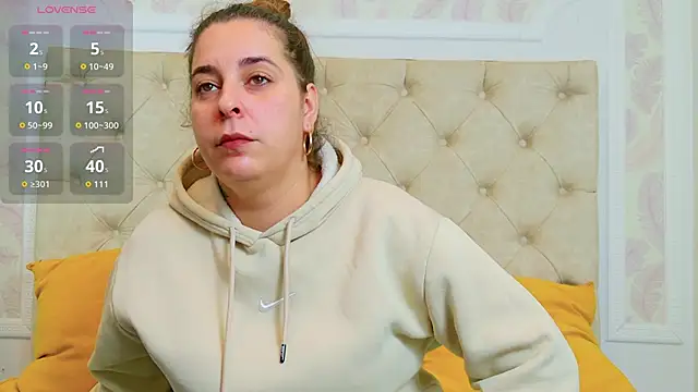 KarinaNoir online show from 11.06.25