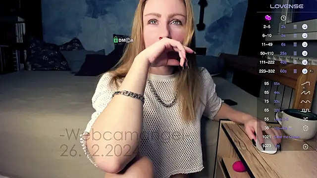 Snapshot of Web-cam-angel chatting on 12.26.24 Web-cam-angel online show from 12.26.24