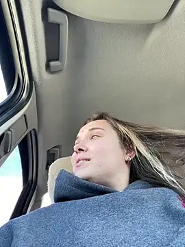 Sandra SW  online show from 02.22.25